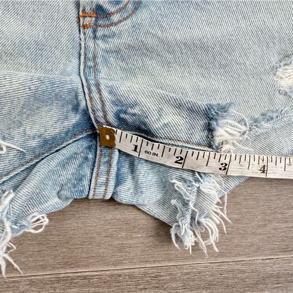 AGOLDE Parker Vintage Cut Off Short in Swapmeet Size 26 Distressed Light Wash - Picture 16 of 16